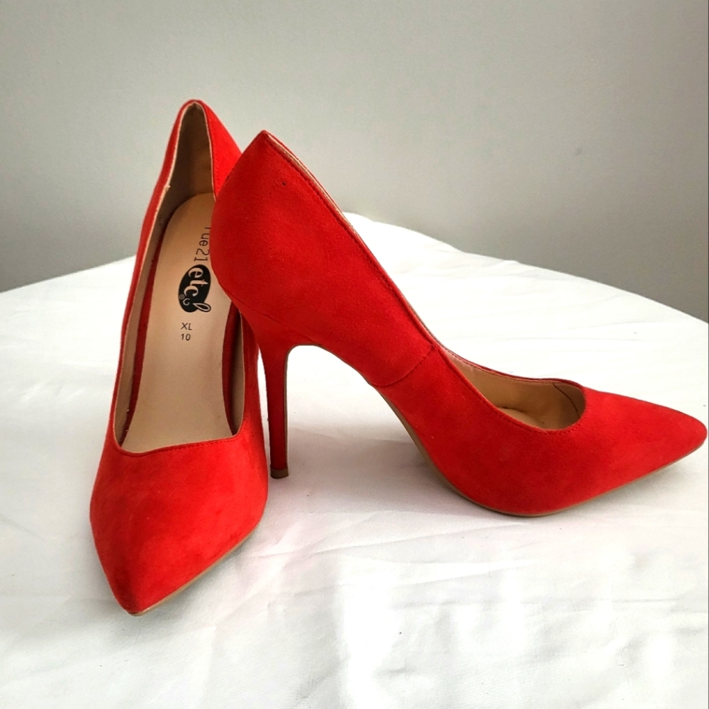 Candy Apple Red Pumps